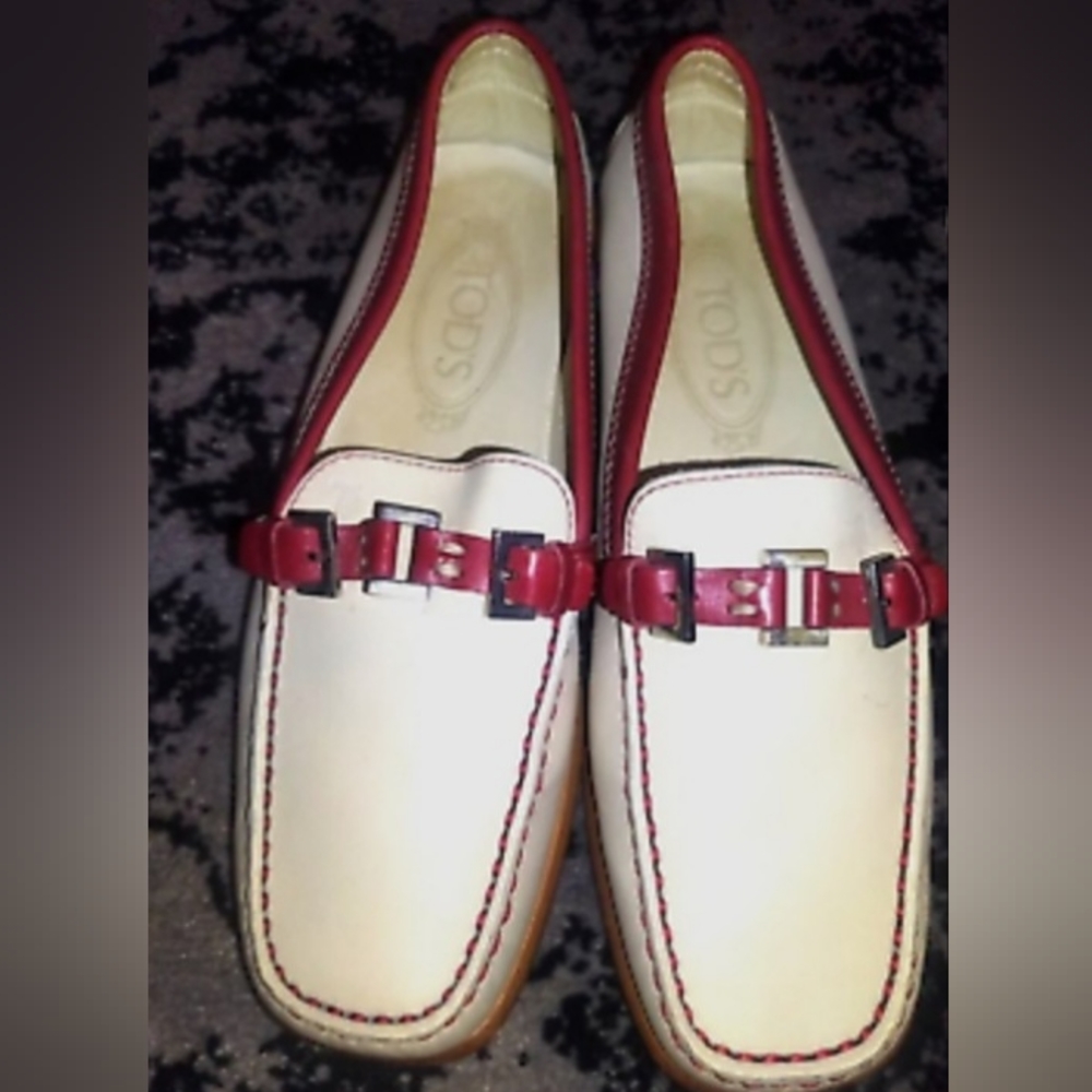 Tod's women's Gommino leather slip on driving loafers in size 36/6 - Picture 1 of 7